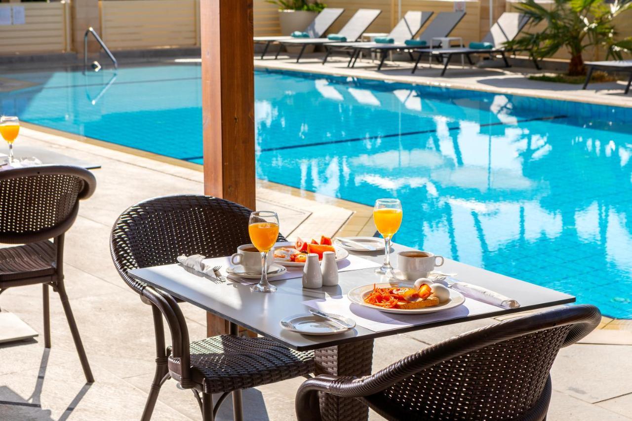 Kapetanios Limassol Hotel Exterior foto