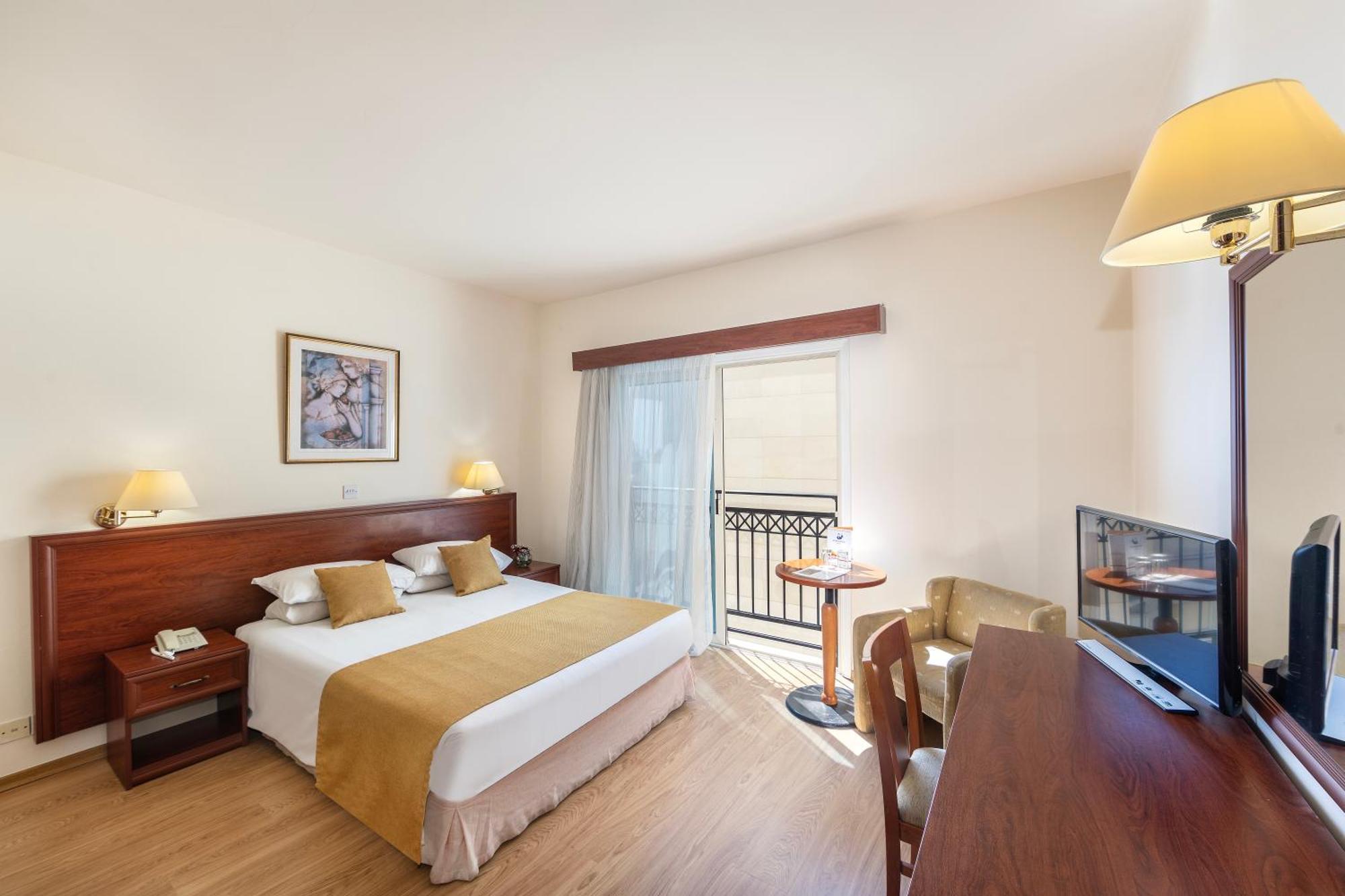 Kapetanios Limassol Hotel Habitación foto