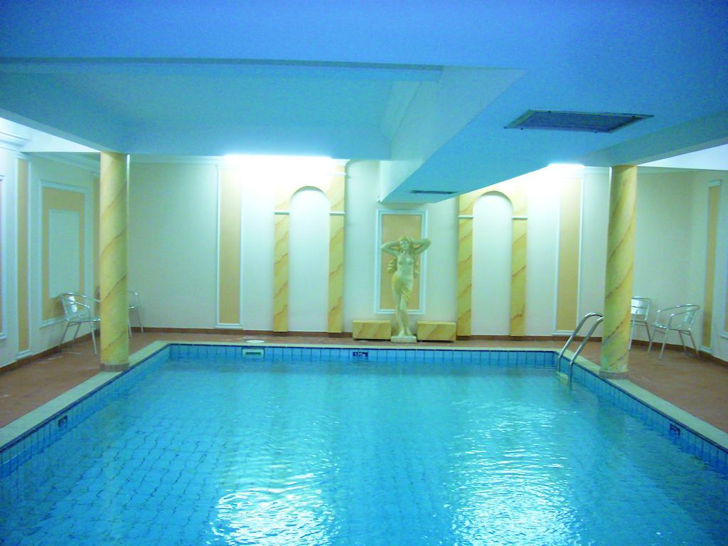 Kapetanios Limassol Hotel Exterior foto